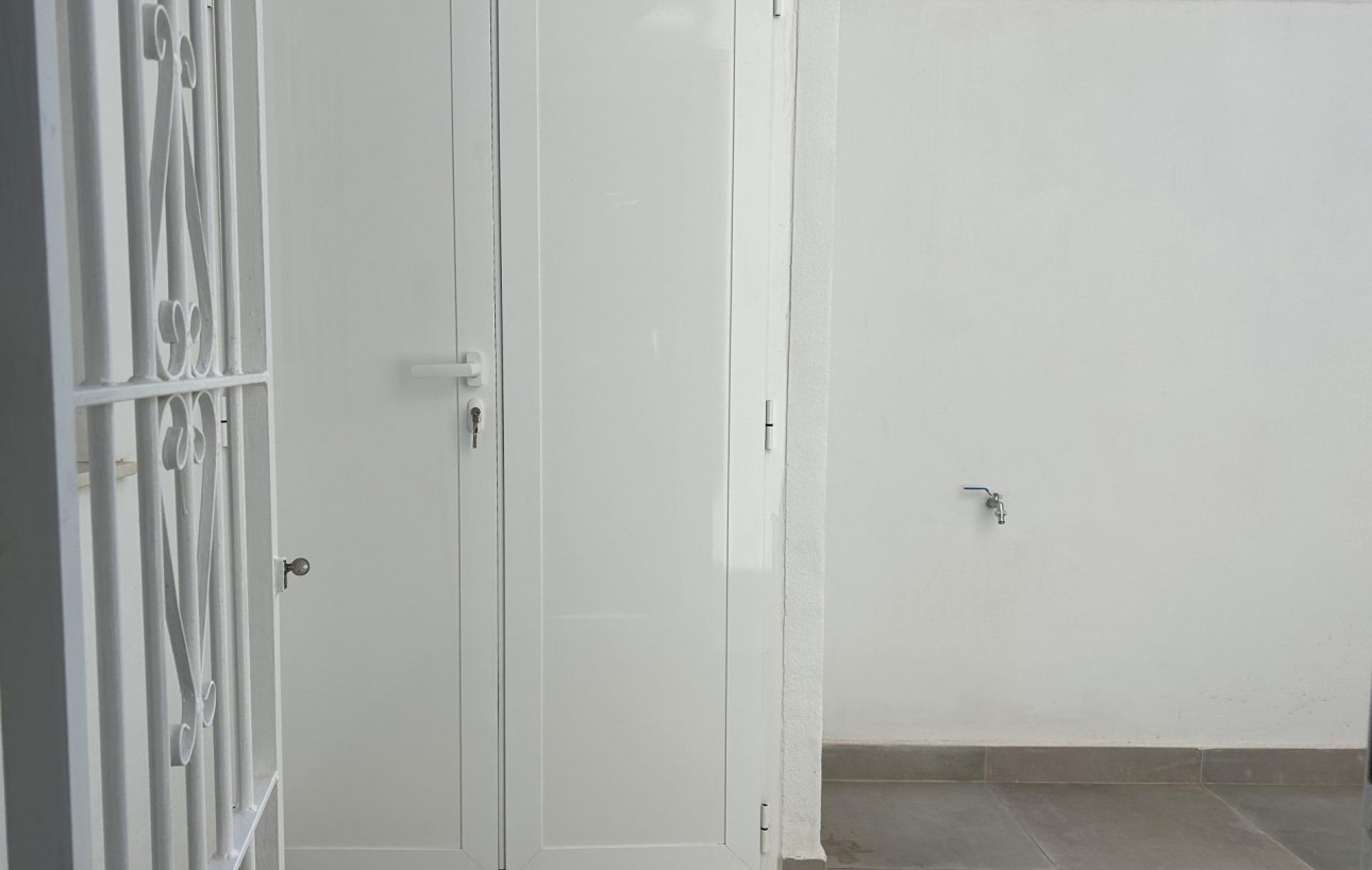Sale - Bungalow Planta Baja - Torrevieja - El chaparral