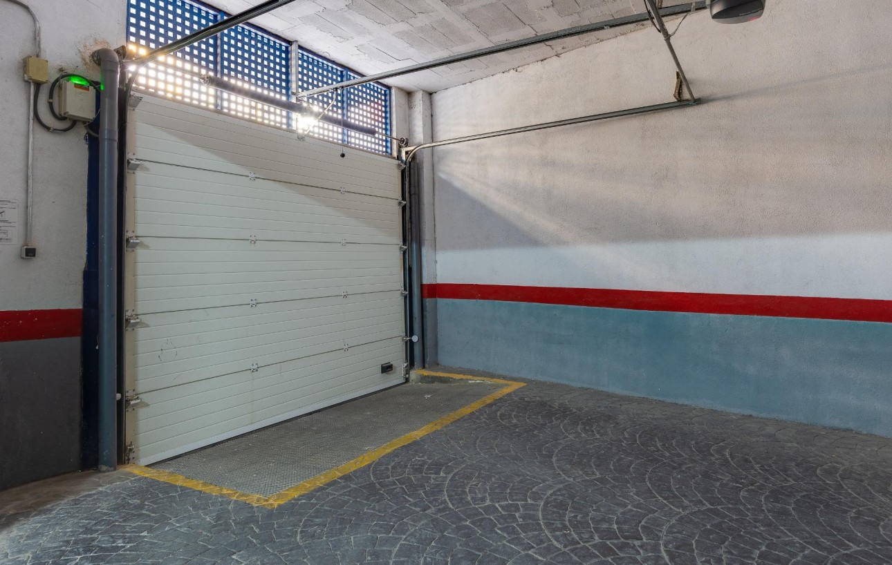 Resale - Garage - Torrevieja - Playa de los locos
