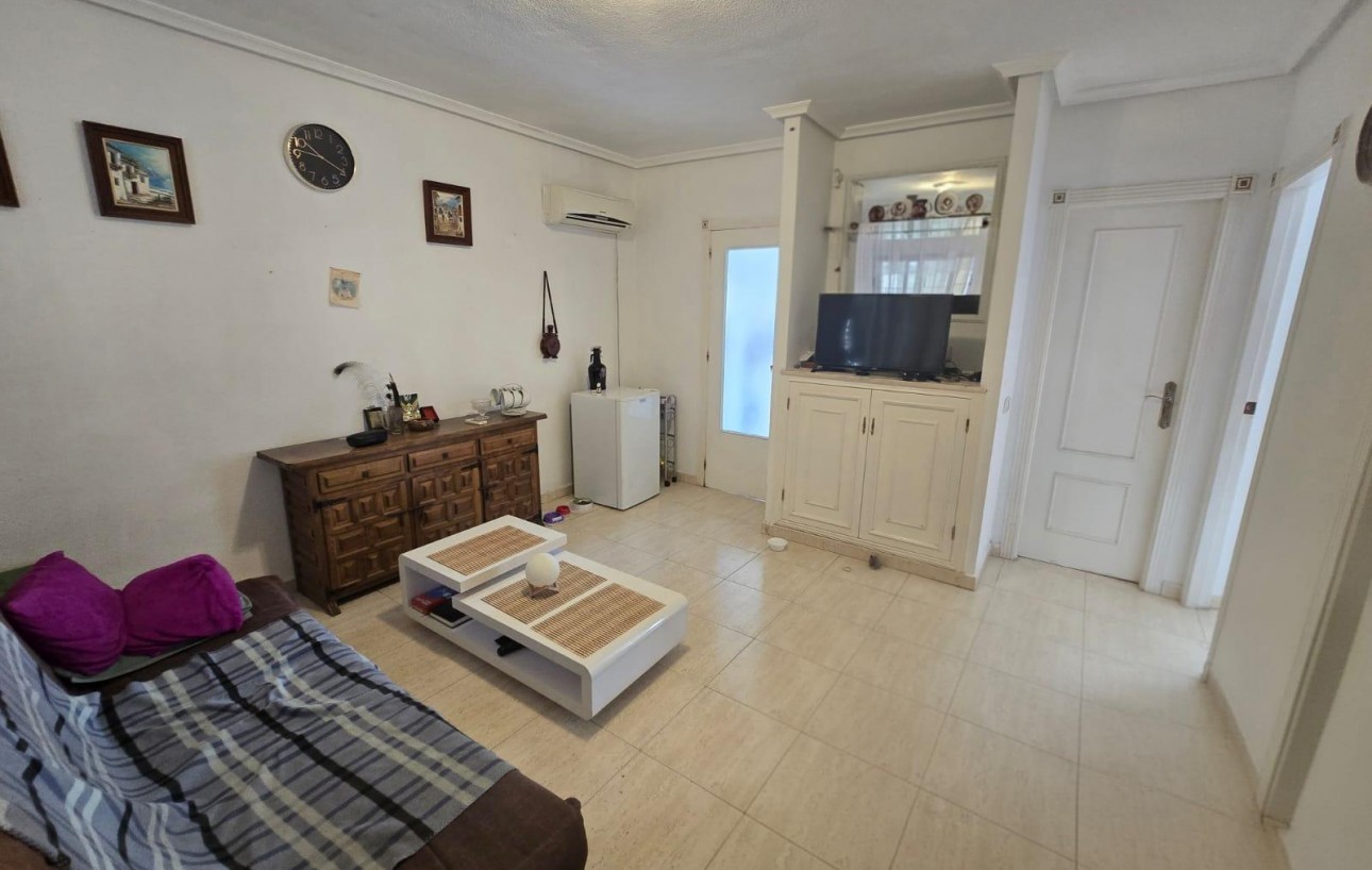 Sale - Bungalow Planta Baja - Torrevieja - Aguas Nuevas