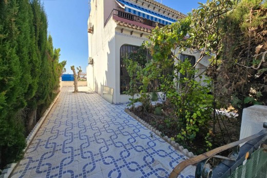 Sale - Bungalow Planta Baja - Torrevieja - Aguas Nuevas