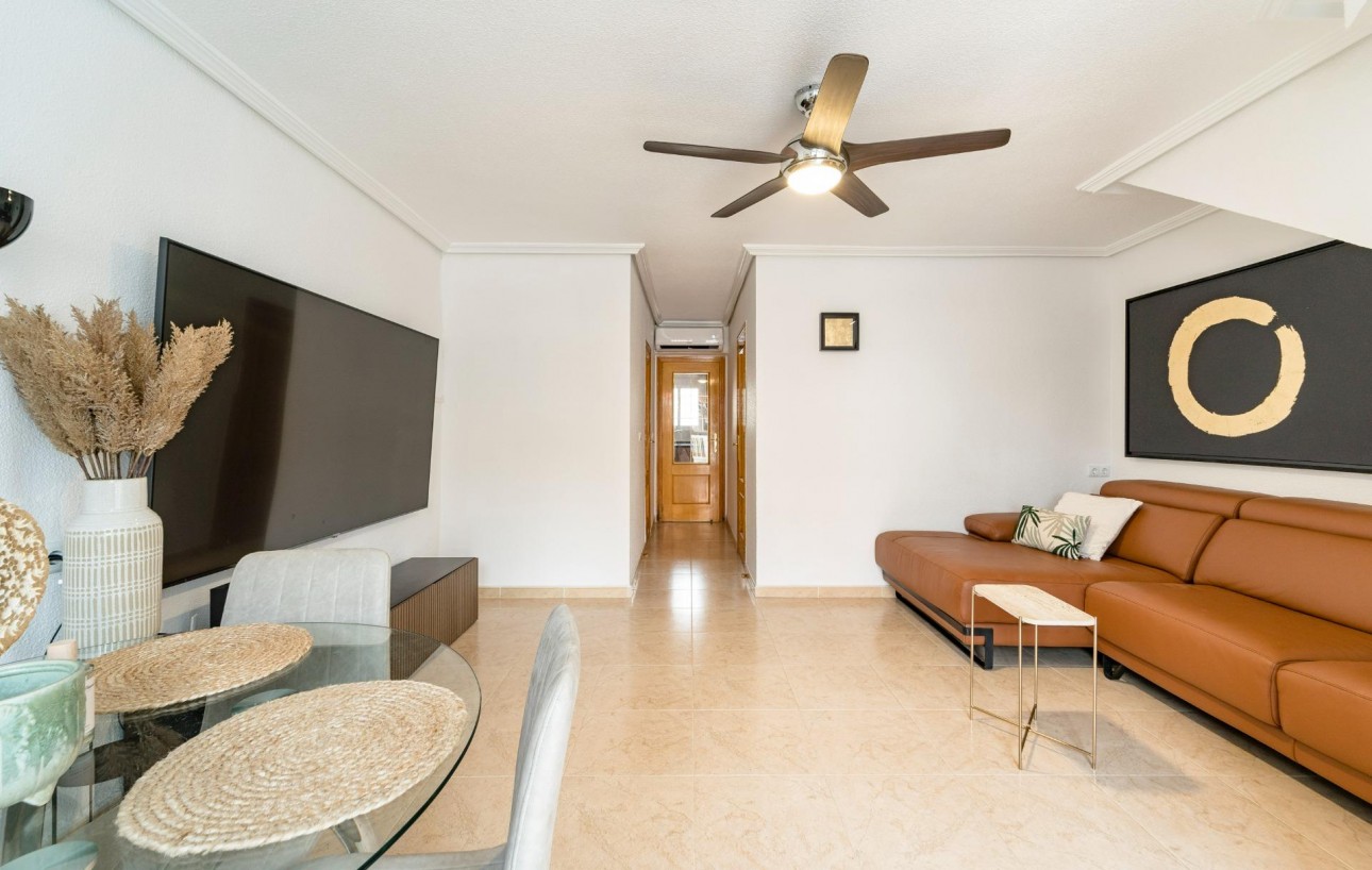 Sale - Casa Tipo Dúplex - Torrevieja - Playa de los Naufragos