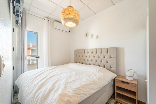Sale - Casa Tipo Dúplex - Torrevieja - Playa de los Naufragos