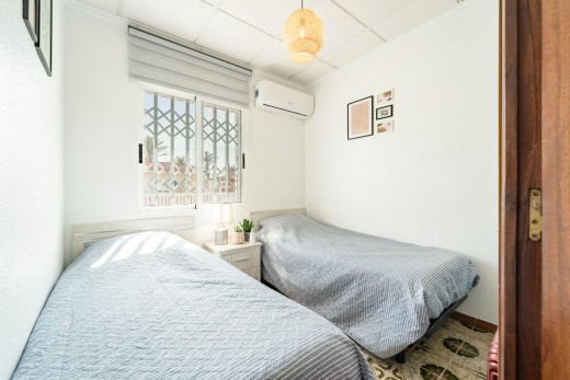 Sale - Casa Tipo Dúplex - Torrevieja - Playa de los Naufragos