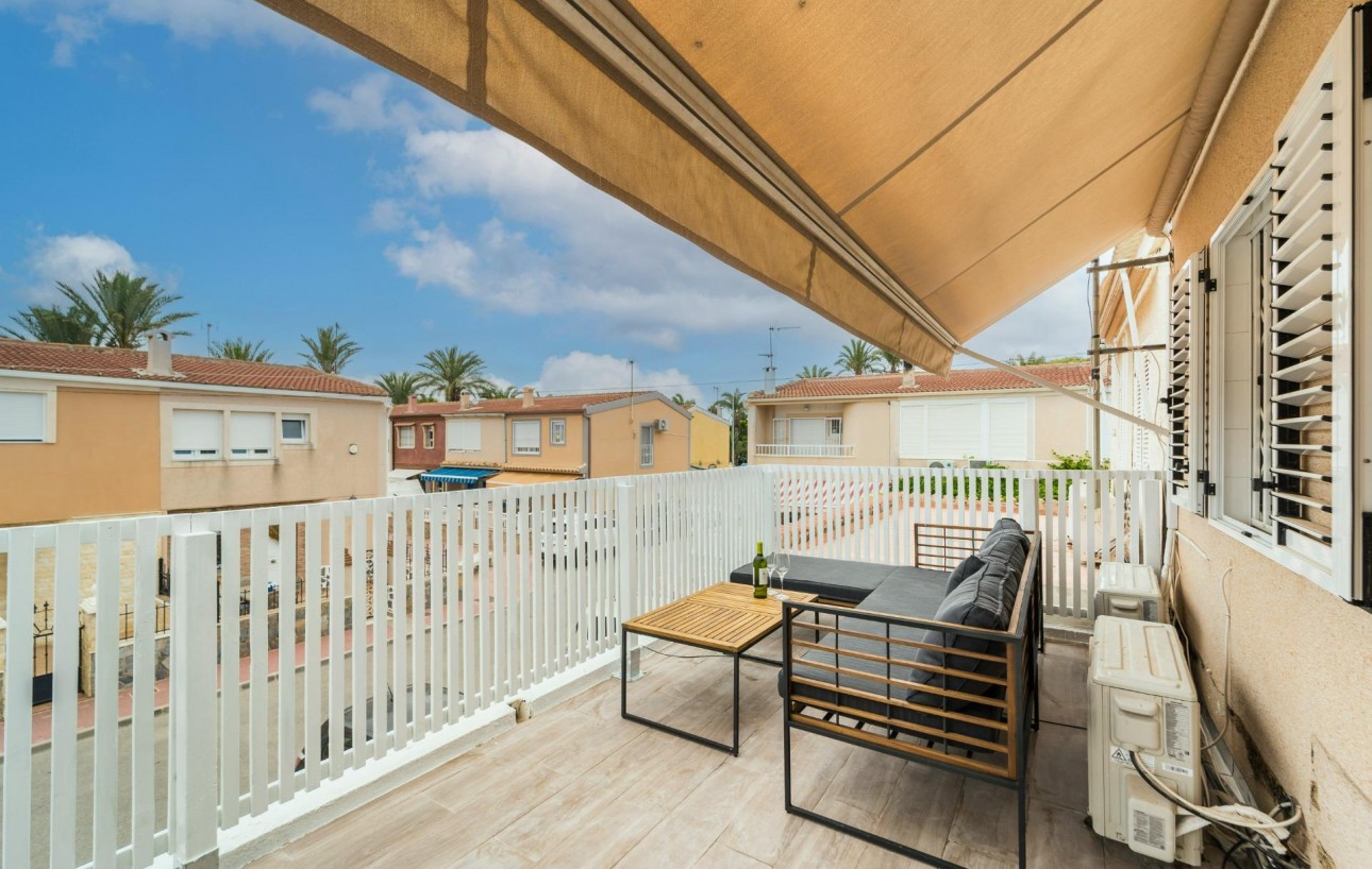 Sale - Casa Tipo Dúplex - Torrevieja - Playa de los Naufragos