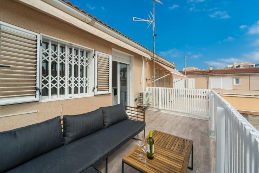 Sale - Casa Tipo Dúplex - Torrevieja - Playa de los Naufragos