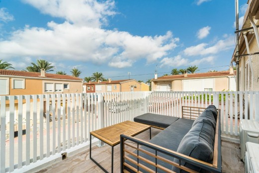 Sale - Casa Tipo Dúplex - Torrevieja - Playa de los Naufragos