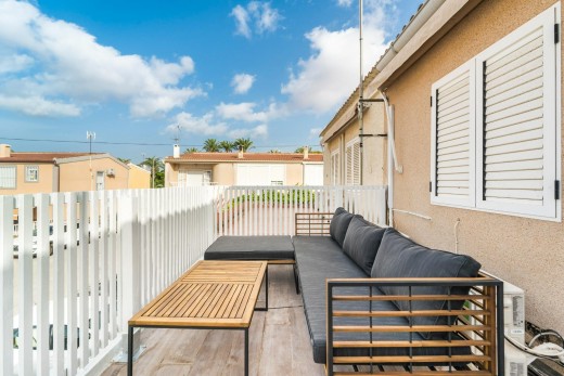 Sale - Casa Tipo Dúplex - Torrevieja - Playa de los Naufragos