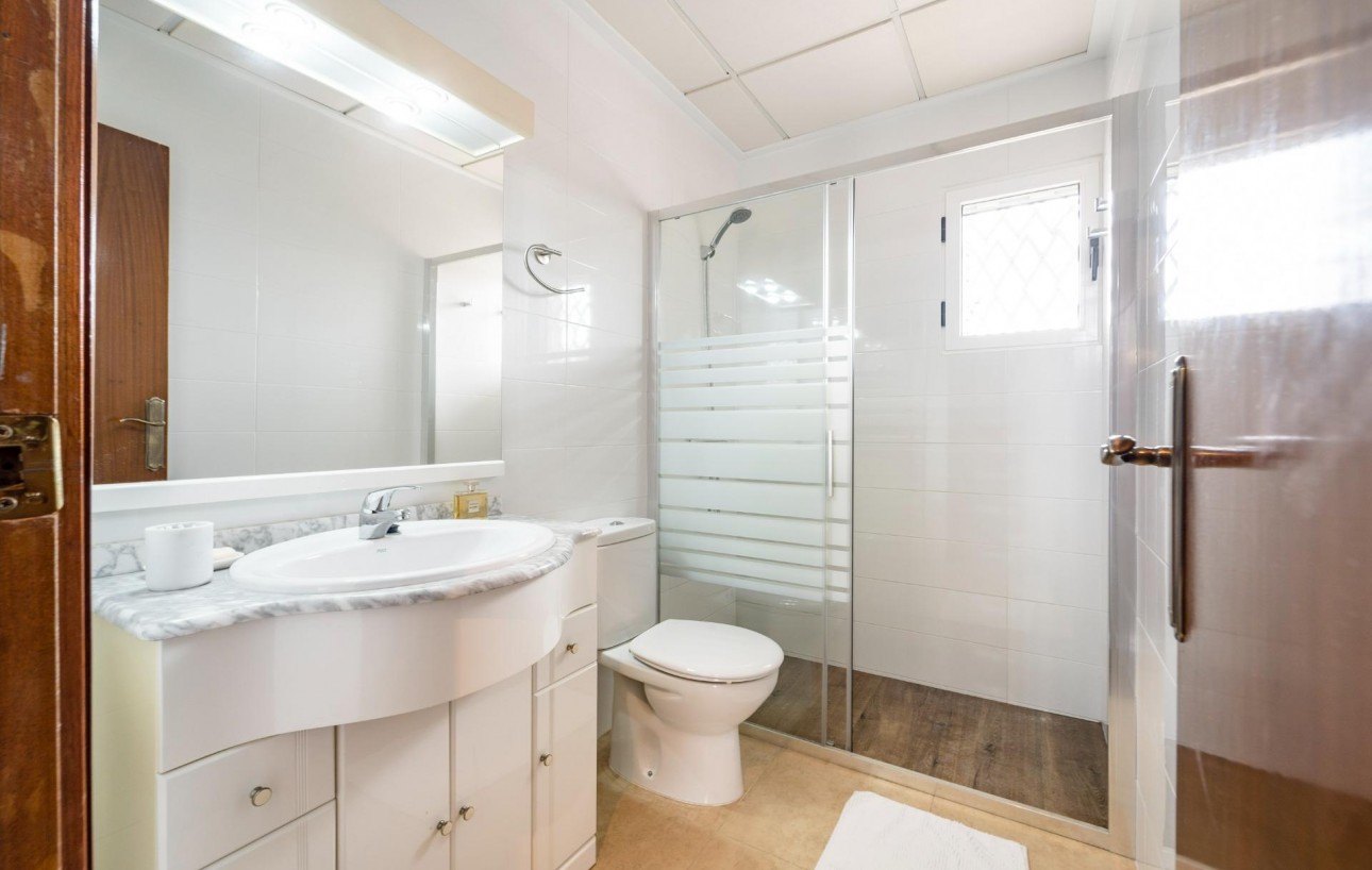 Sale - Casa Tipo Dúplex - Torrevieja - Playa de los Naufragos