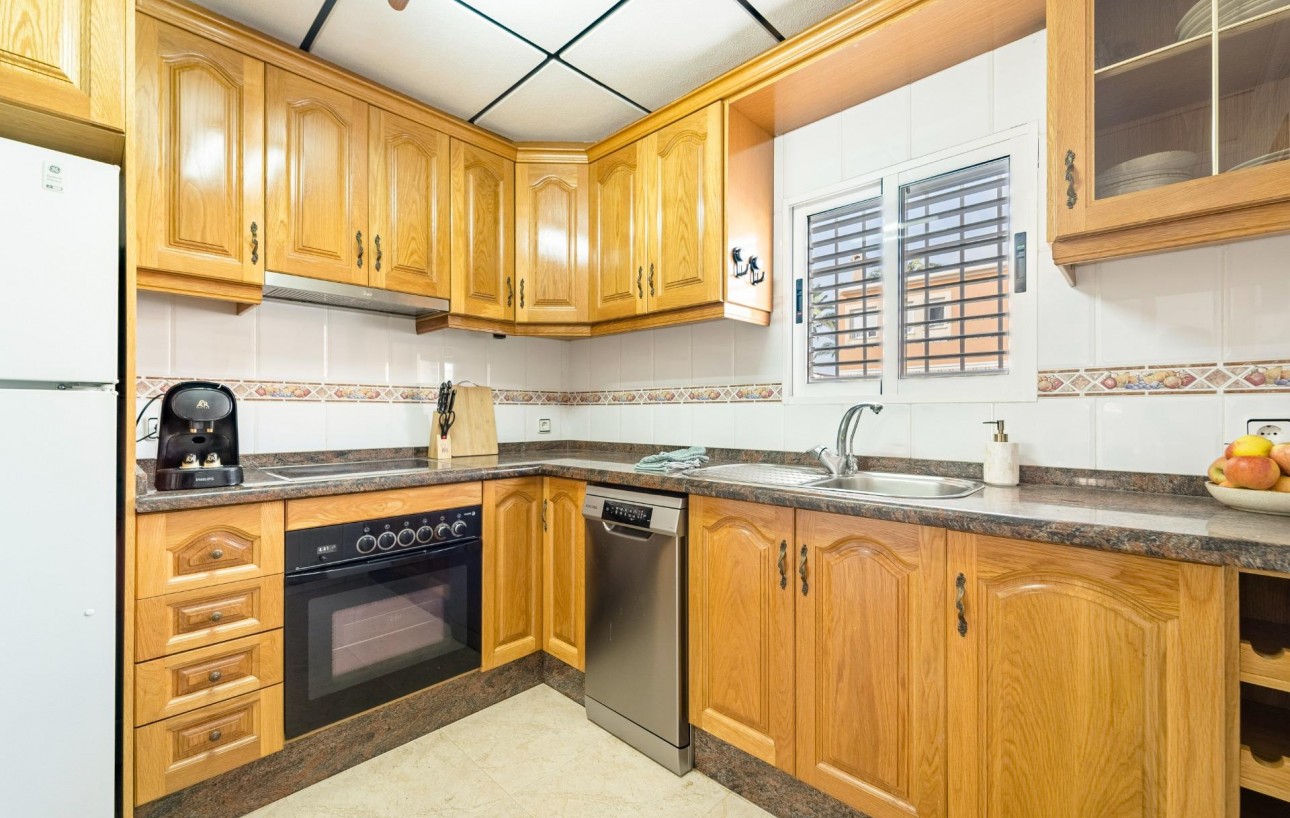 Sale - Casa Tipo Dúplex - Torrevieja - Playa de los Naufragos