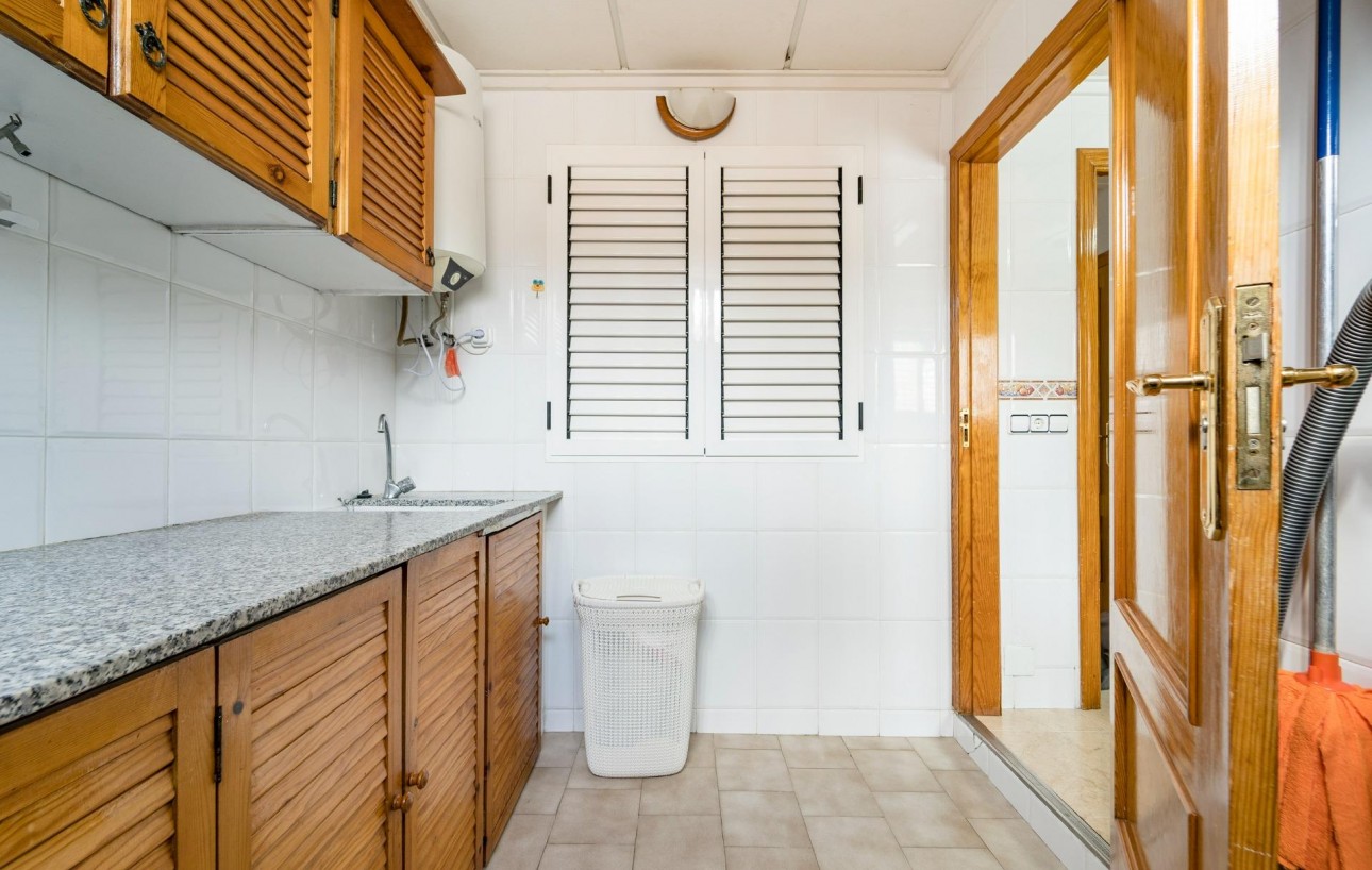 Sale - Casa Tipo Dúplex - Torrevieja - Playa de los Naufragos