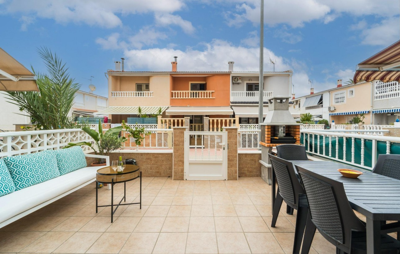 Sale - Casa Tipo Dúplex - Torrevieja - Playa de los Naufragos