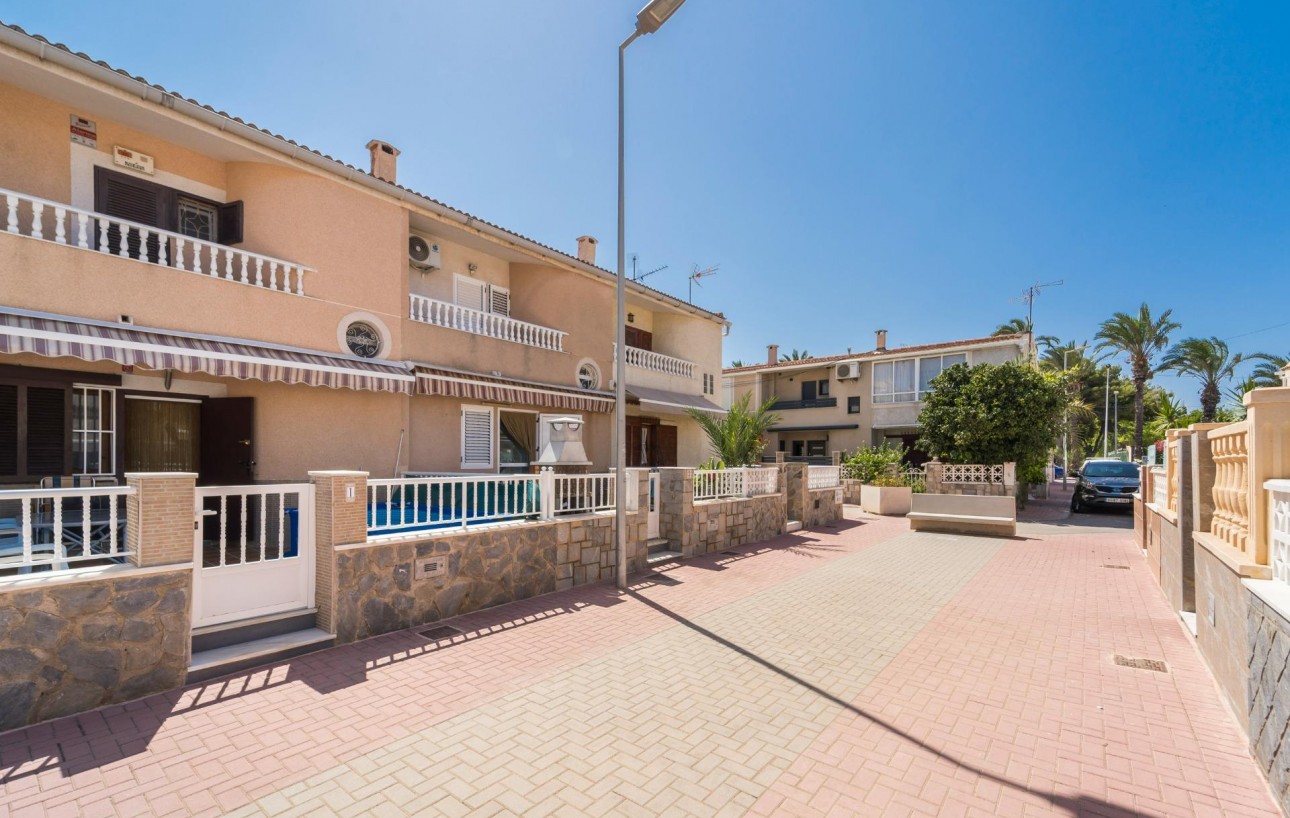 Sale - Casa Tipo Dúplex - Torrevieja - Playa de los Naufragos