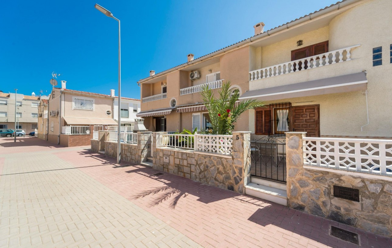 Sale - Casa Tipo Dúplex - Torrevieja - Playa de los Naufragos
