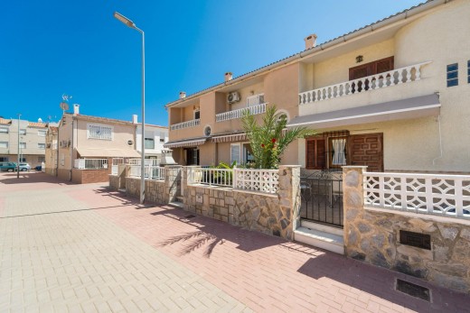 Sale - Casa Tipo Dúplex - Torrevieja - Playa de los Naufragos
