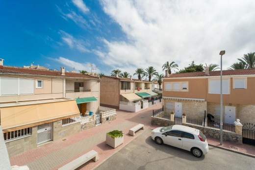 Sale - Casa Tipo Dúplex - Torrevieja - Playa de los Naufragos