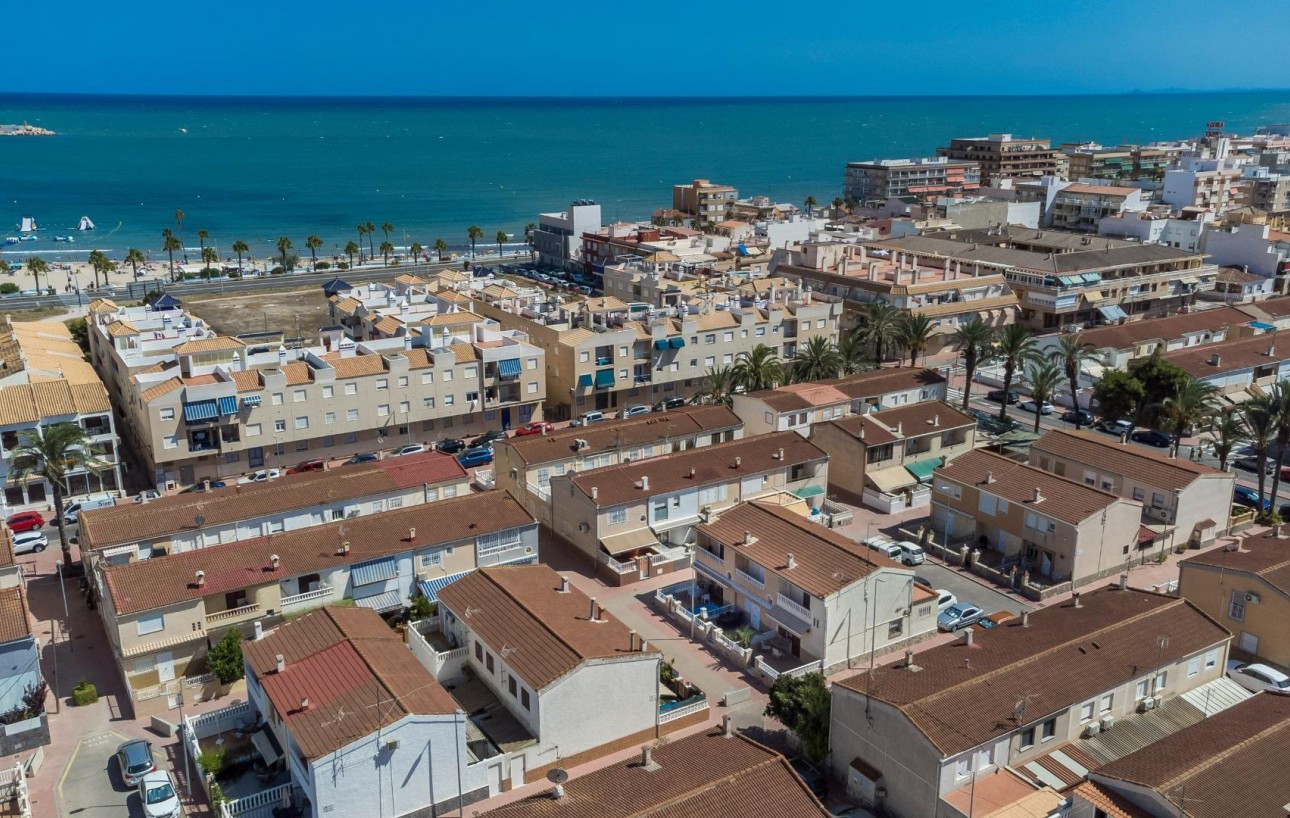 Sale - Casa Tipo Dúplex - Torrevieja - Playa de los Naufragos