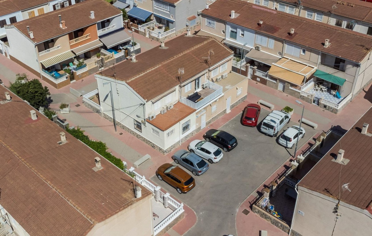 Sale - Casa Tipo Dúplex - Torrevieja - Playa de los Naufragos
