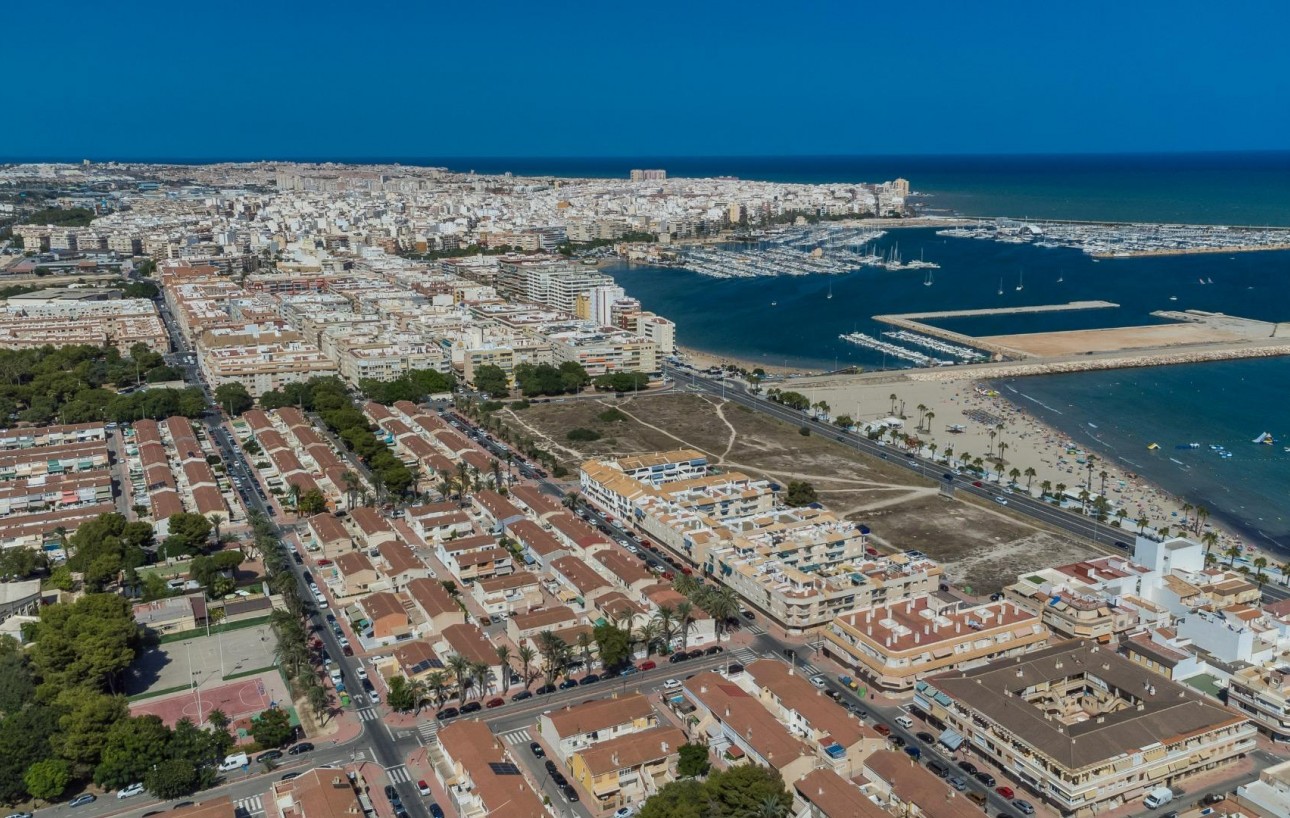 Sale - Casa Tipo Dúplex - Torrevieja - Playa de los Naufragos