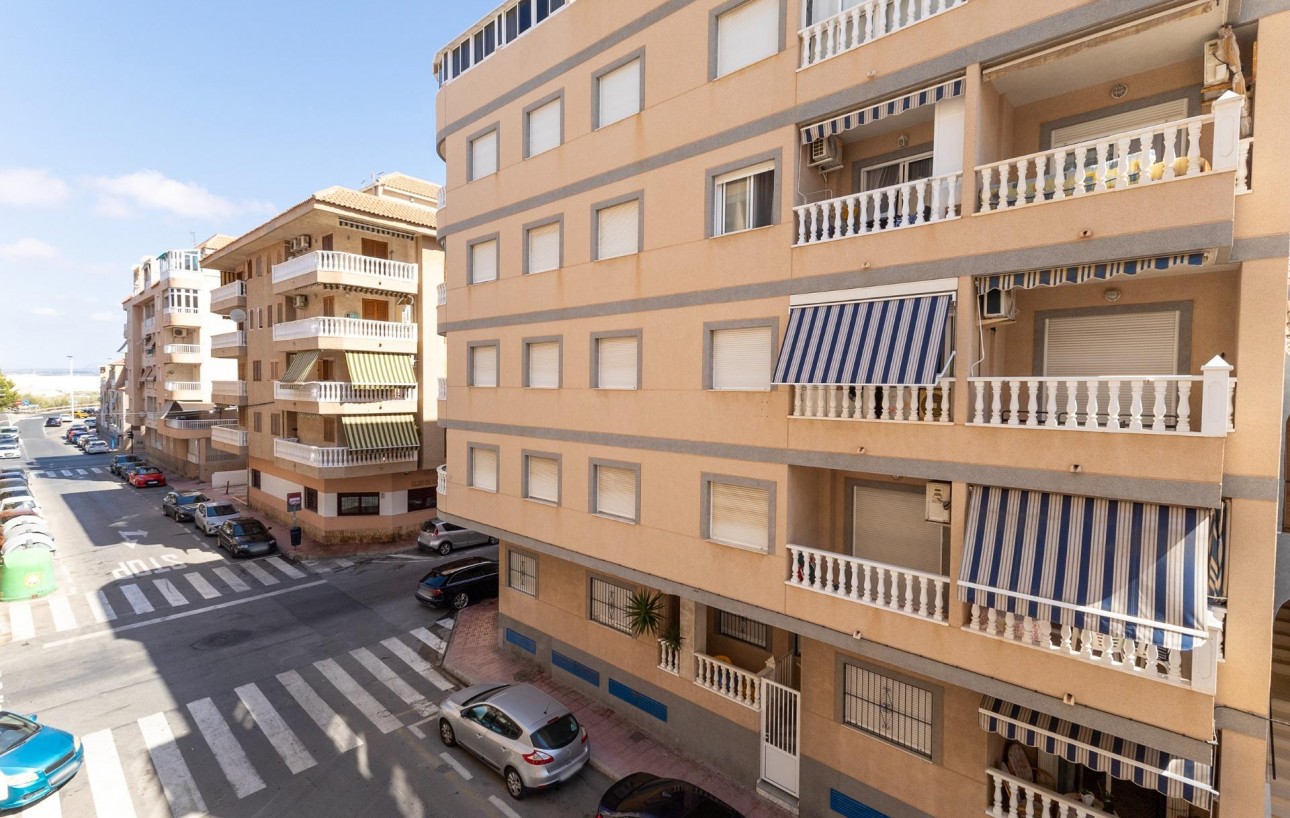 Sale - Apartment - Torrevieja - Acequion