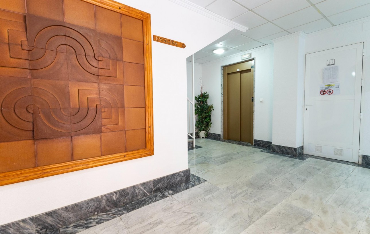 Sale - Apartment - Torrevieja - Acequion