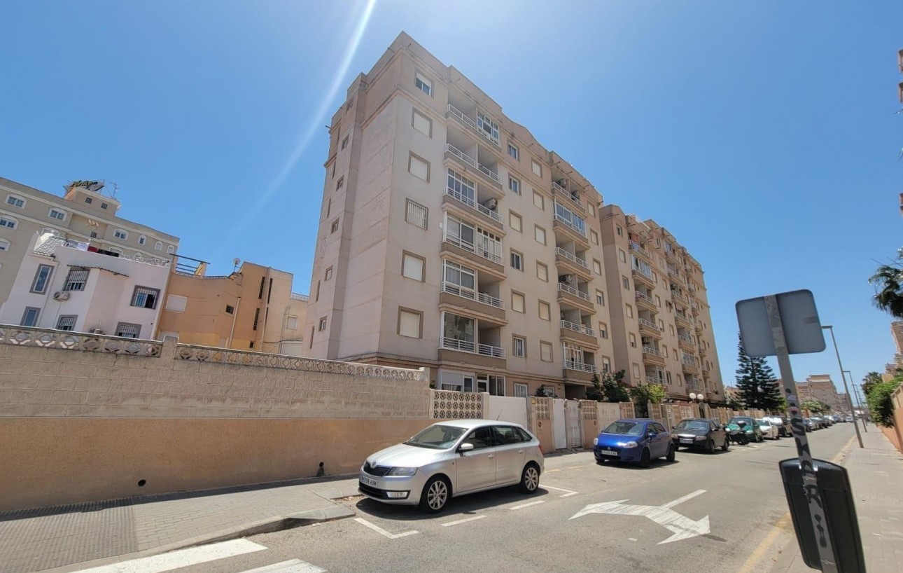 Revente - Appartement - Torrevieja - Nueva Torrevieja