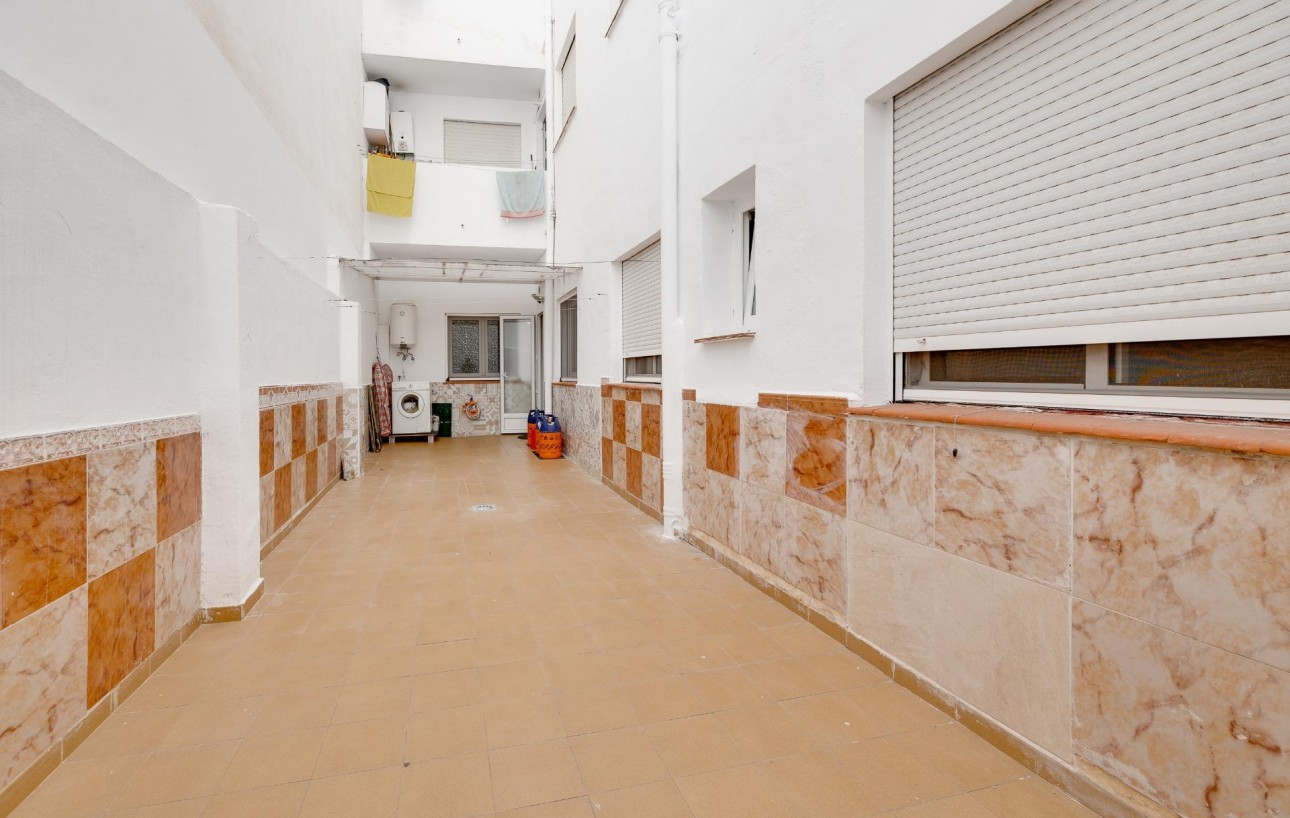 Revente - Planta baja - Torrevieja - Playa del cura