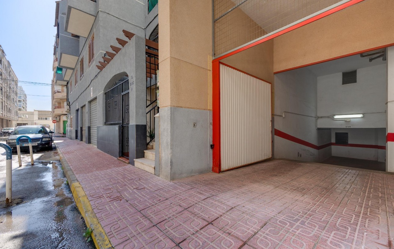 Resale - Garage - Torrevieja - Acequion