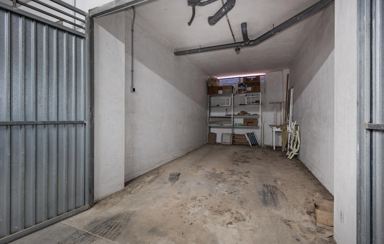 Resale - Garage - Torrevieja - Acequion