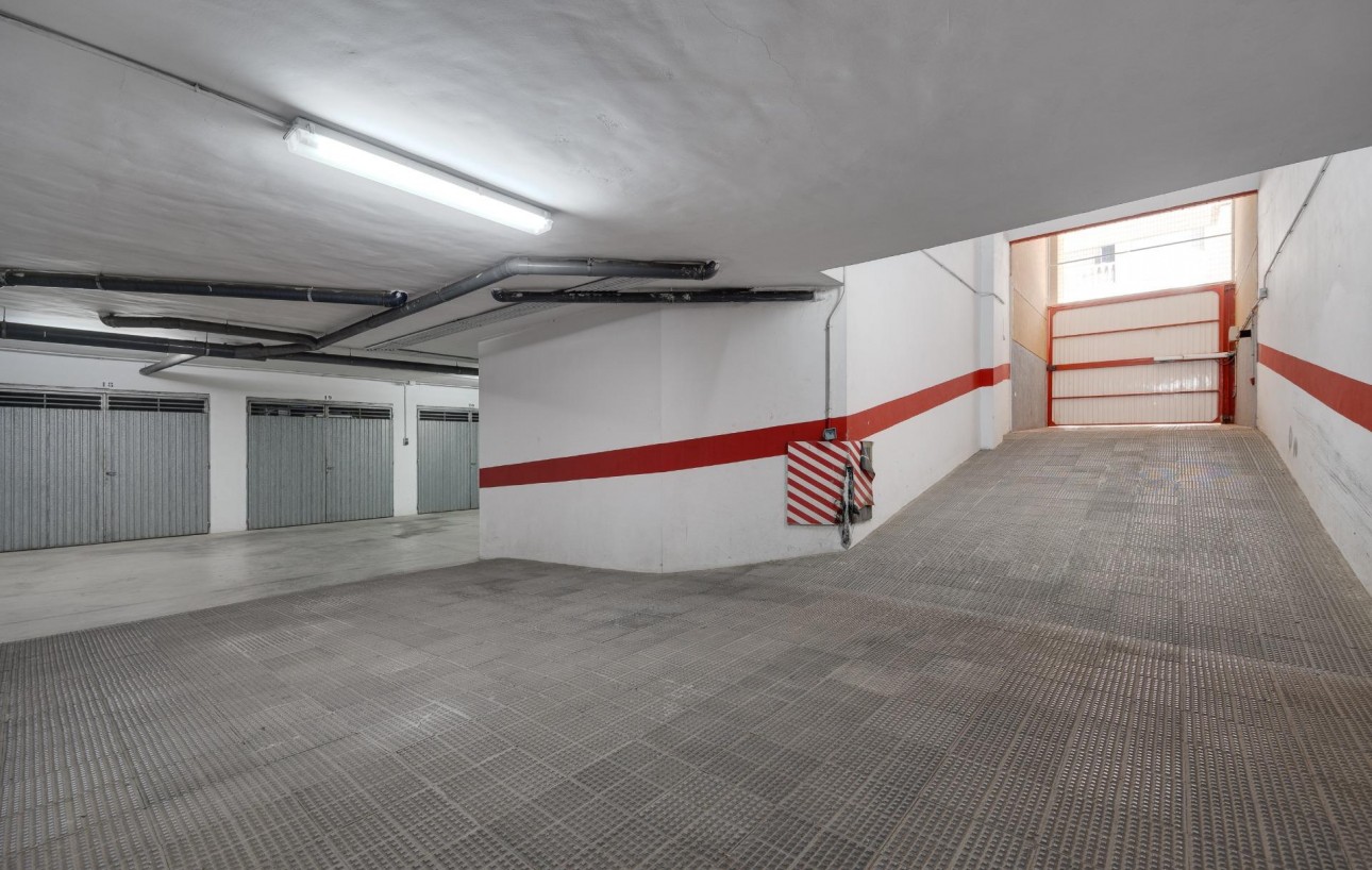 Resale - Garage - Torrevieja - Acequion