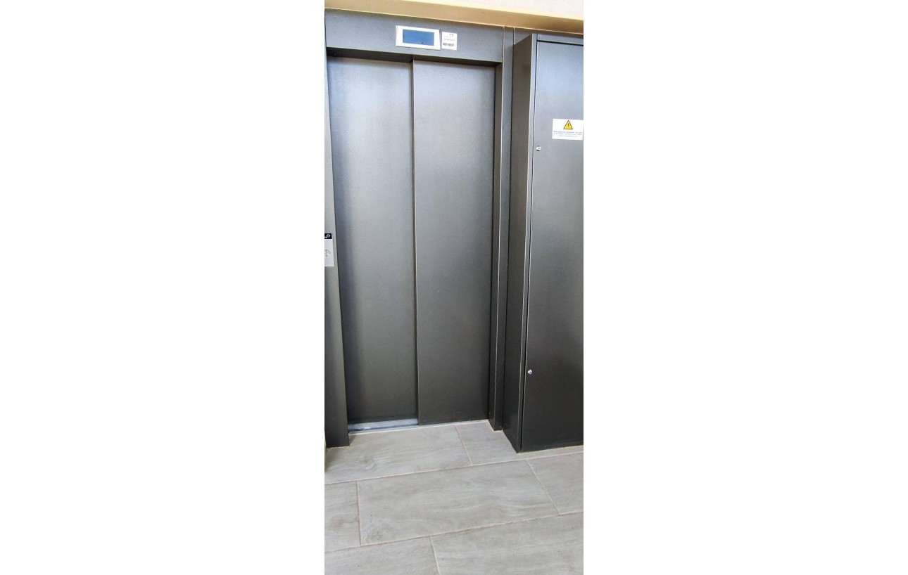 Resale - Wohnung - Torrevieja - Centro