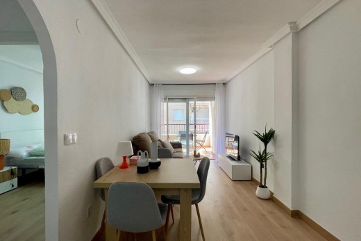 Sale - Apartment - Torrevieja - Centro