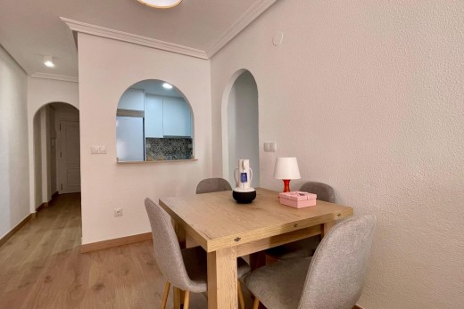 Sale - Apartment - Torrevieja - Centro