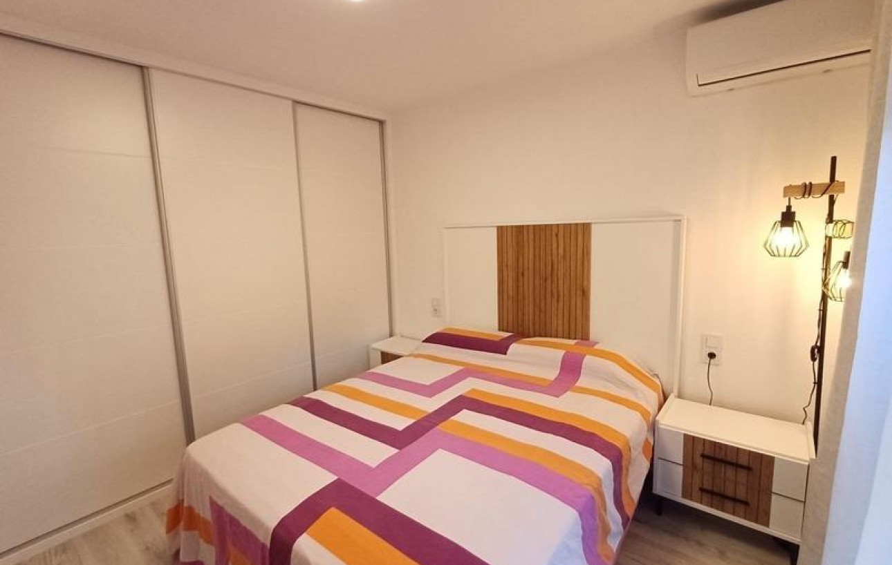 Resale - Lägenhet - Torrevieja - Acequion