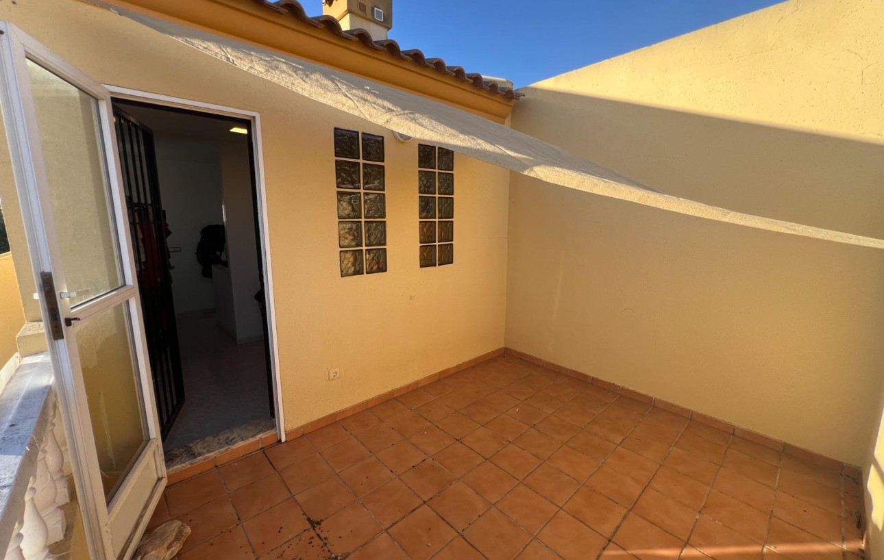 Resale - Chalet - Torrevieja - Aguas Nuevas