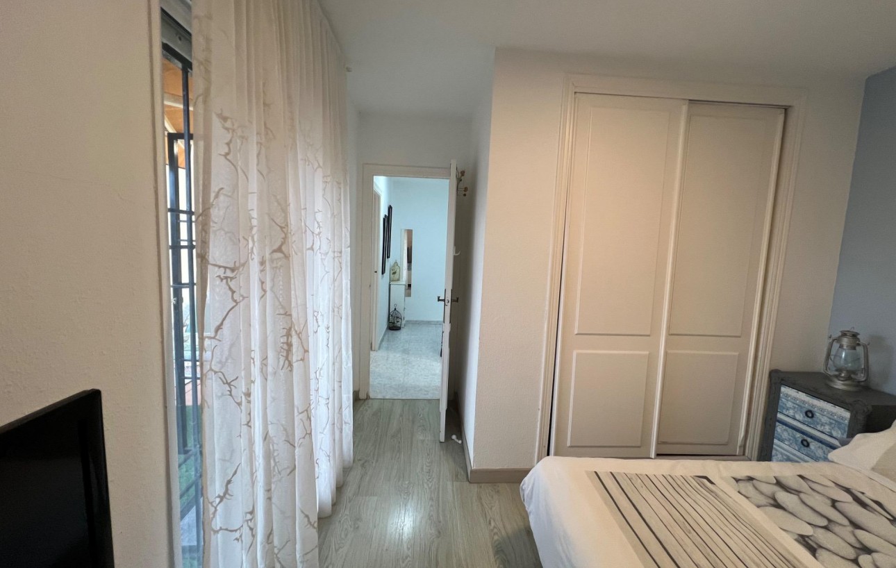Resale - Chalet - Torrevieja - Aguas Nuevas