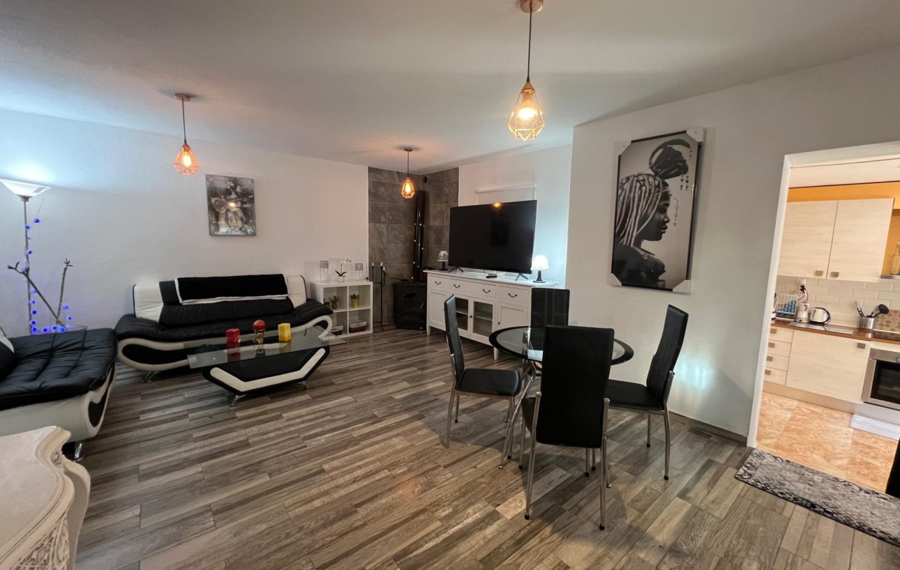 Resale - Chalet - Torrevieja - Aguas Nuevas