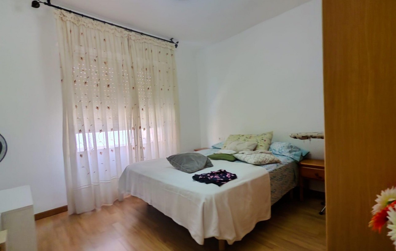 Sale - Piso - Torrevieja - Centro