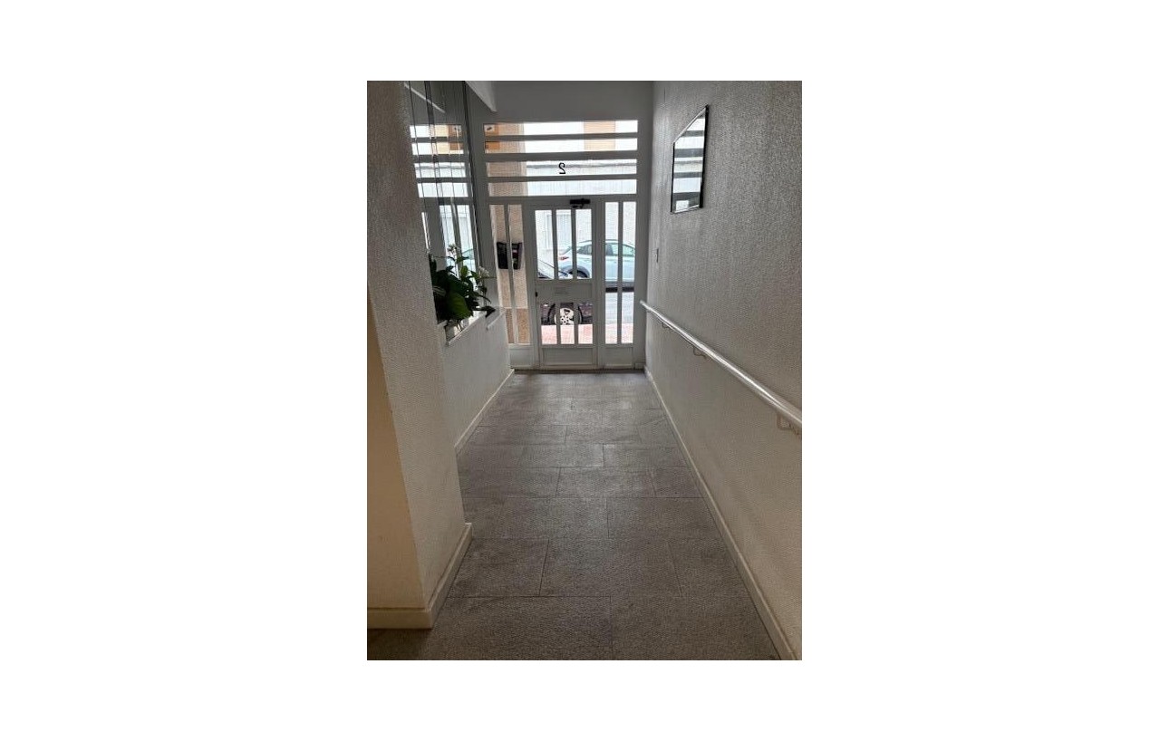 Resale - Lägenhet - Torrevieja - Acequion