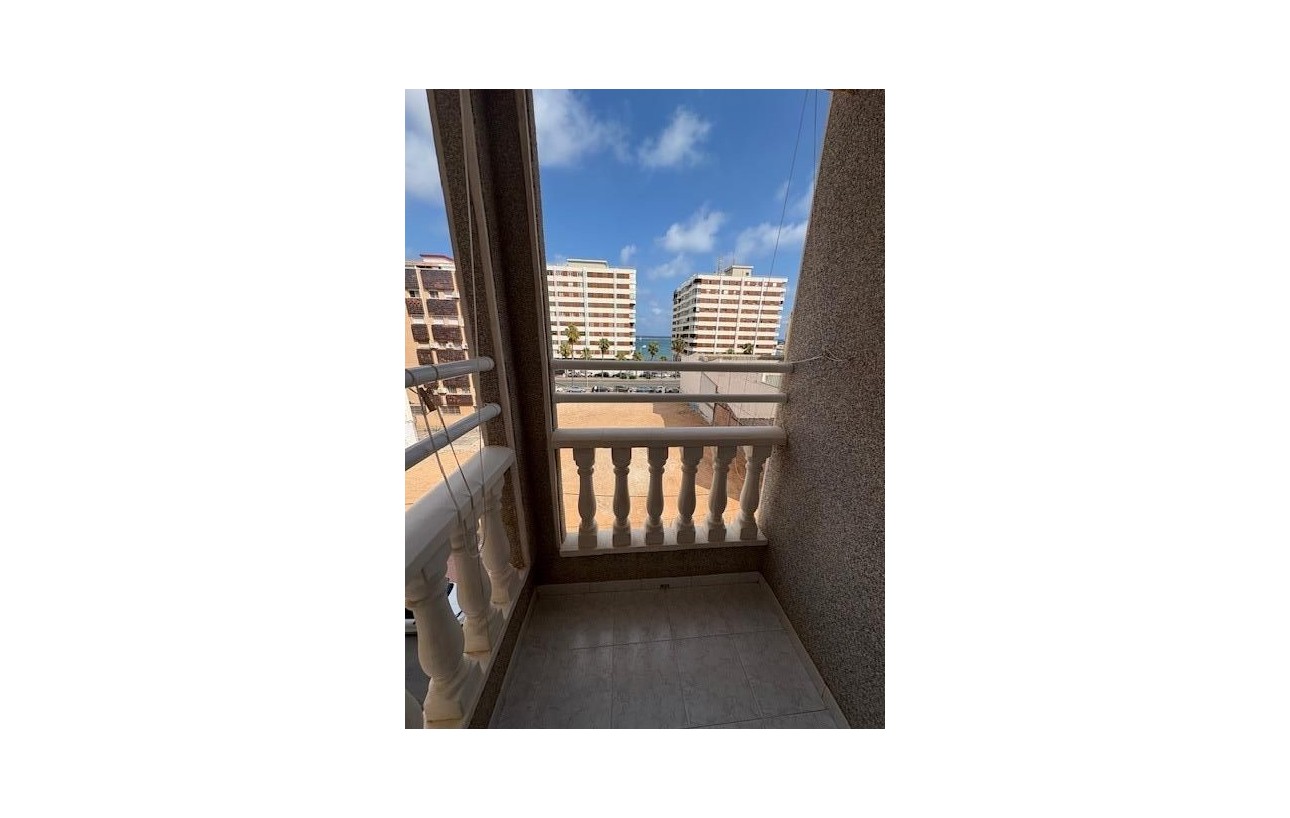 Resale - Lägenhet - Torrevieja - Acequion