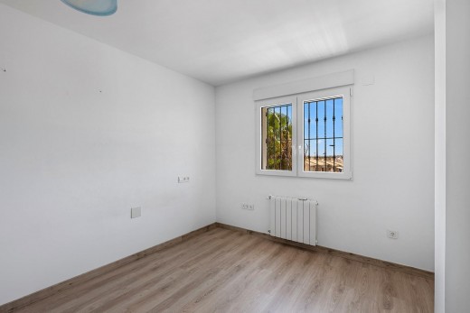 Resale - Villa - Torrevieja - Aguas Nuevas