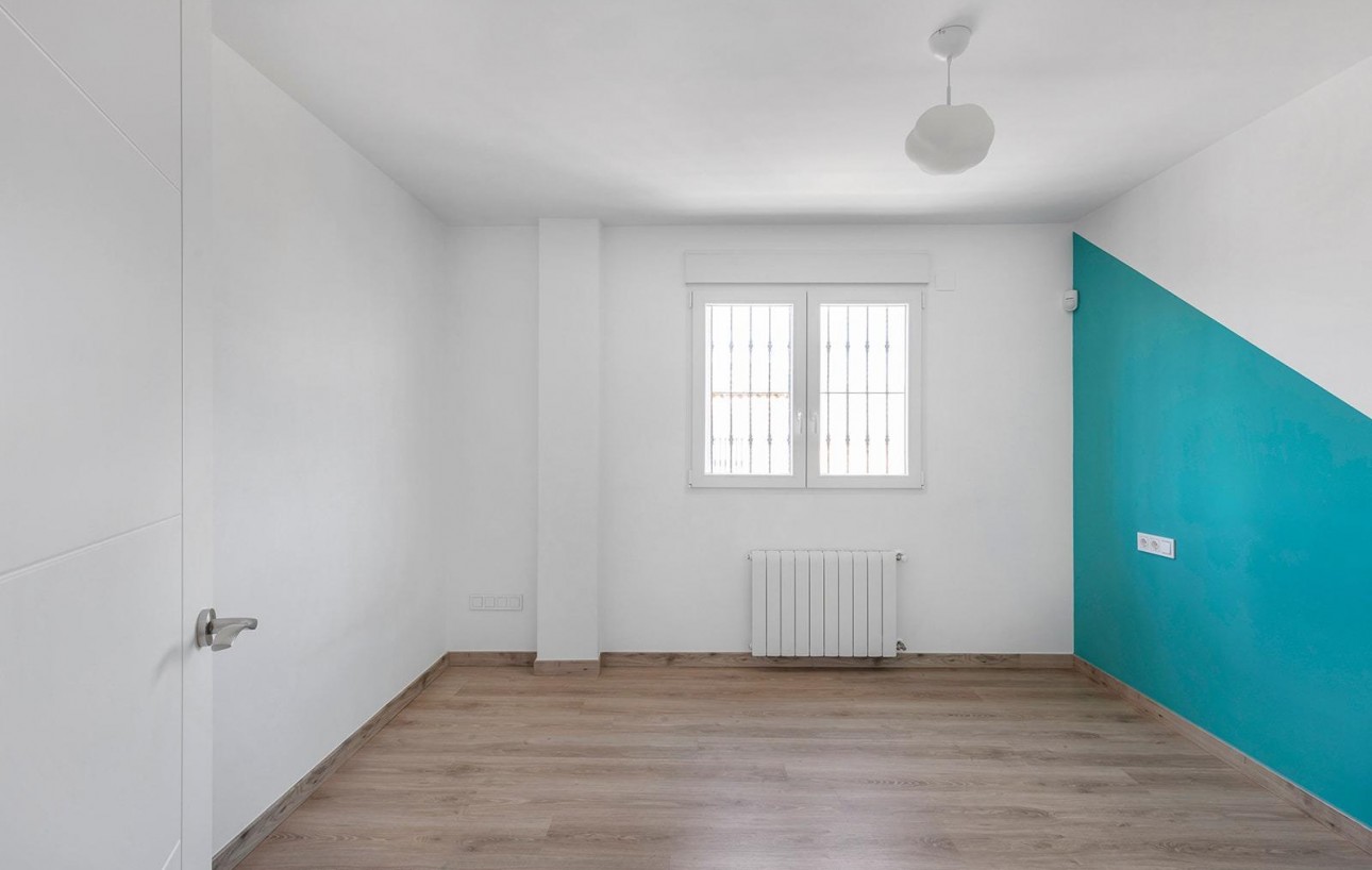 Resale - Villa - Torrevieja - Aguas Nuevas