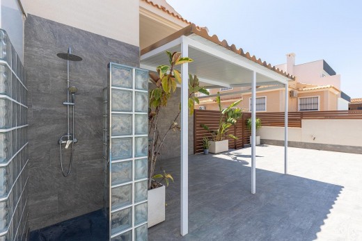 Resale - Villa - Torrevieja - Aguas Nuevas