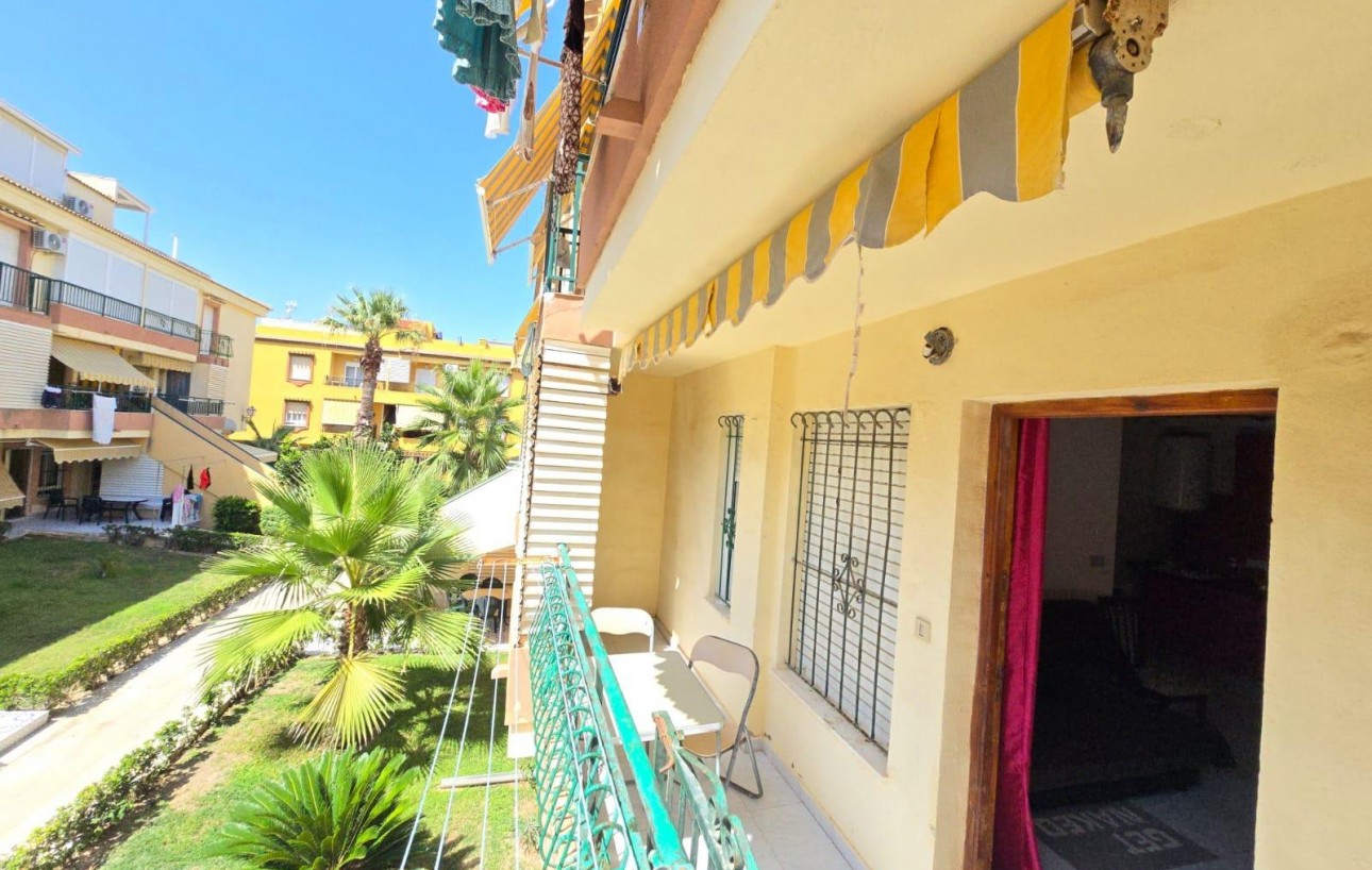 Resale - Wohnung - Torrevieja - Eliseos playa