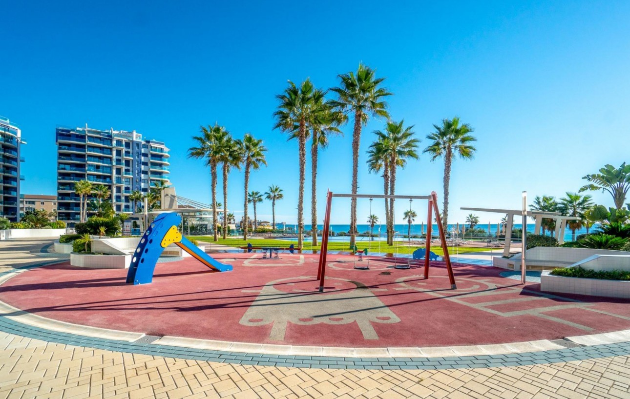 Resale - Lägenhet - Torrevieja - Punta prima
