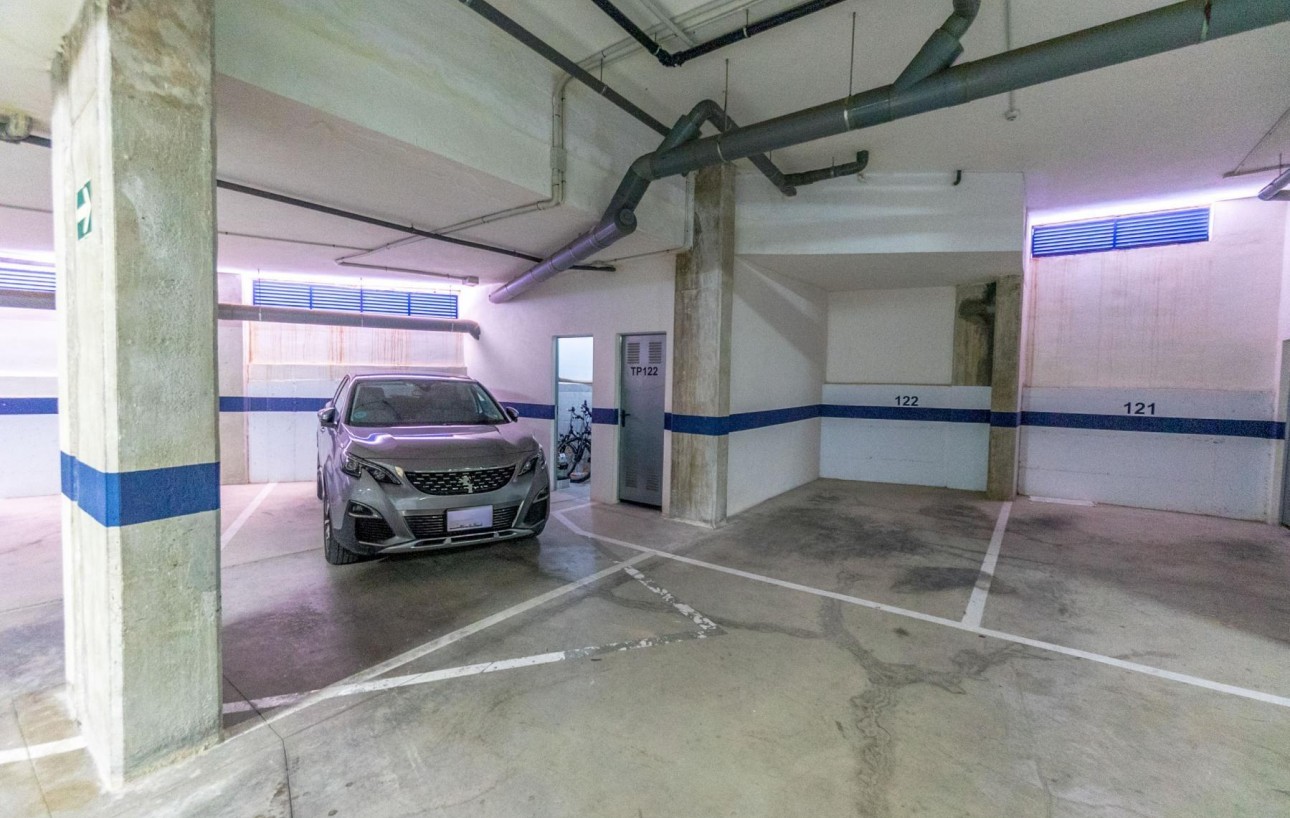 Resale - Lägenhet - Torrevieja - Punta prima
