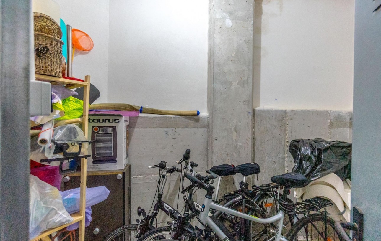 Resale - Lägenhet - Torrevieja - Punta prima