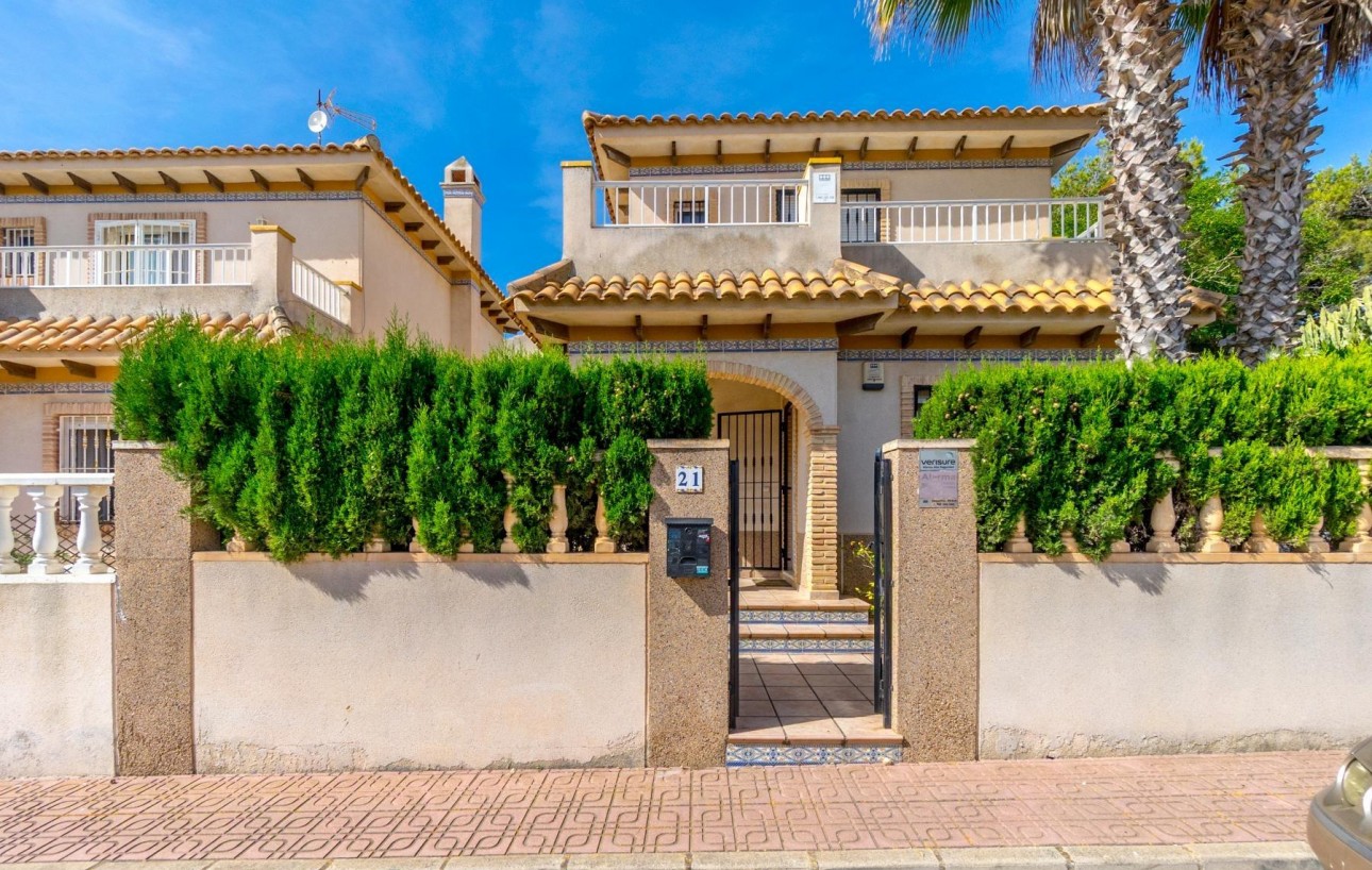 Venta - Chalet - Torrevieja - Zona los Frutales