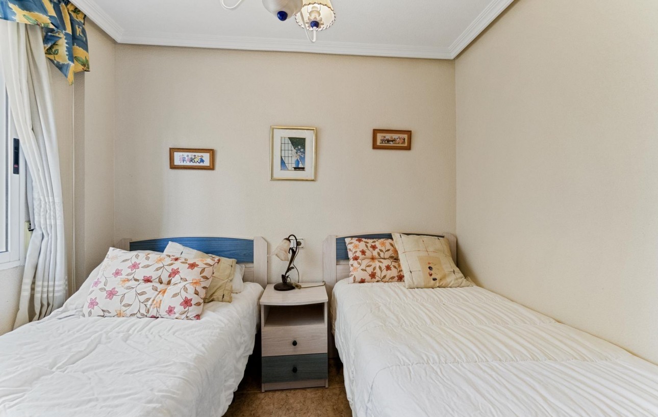 Venta - Chalet - Torrevieja - Zona los Frutales