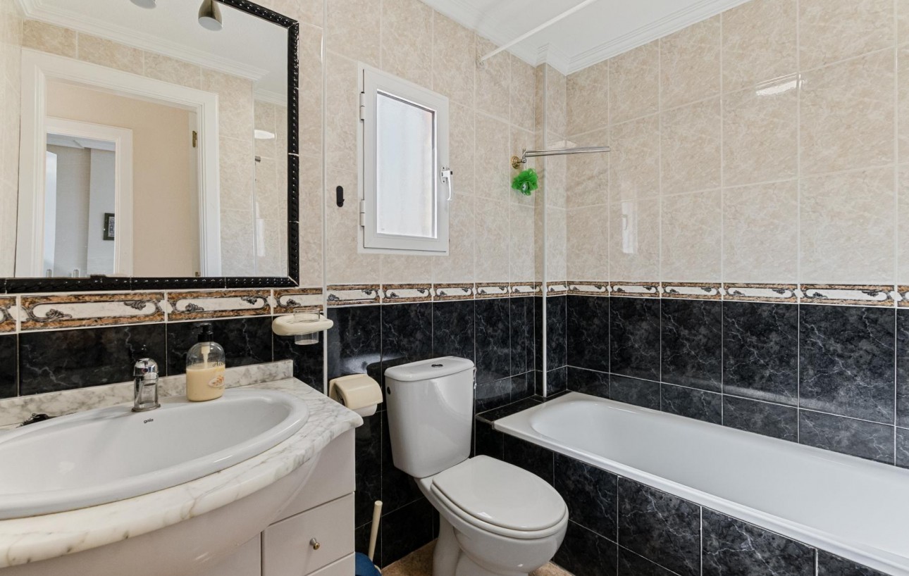 Venta - Chalet - Torrevieja - Zona los Frutales
