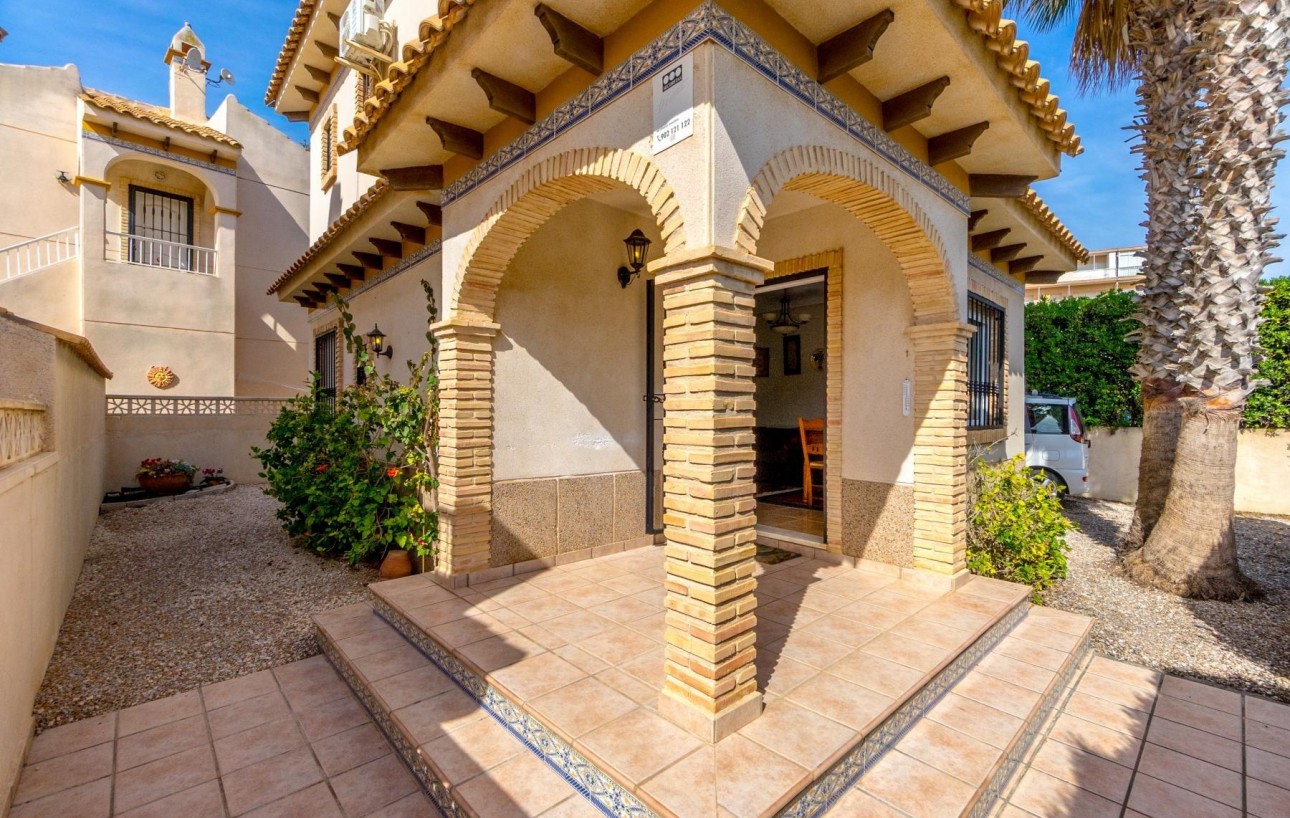 Venta - Chalet - Torrevieja - Zona los Frutales